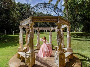 ENSAIO FOTOGRÁFICO de Aline / Ensaio Debutante / Instituto Ricardo Brennand / Recife -PE