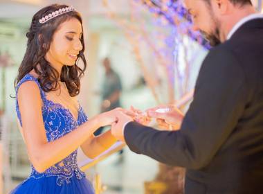 Debutante de Aniversário 15 anos Júlia