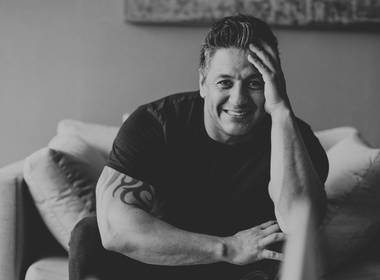 Outros de Ensaio / retrato de Edu Sacchiero