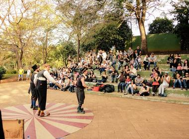 Outros de Rué La Companhia