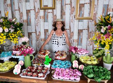 Aniversário de Aniversário 66 anos Cida