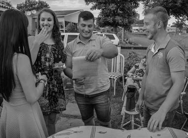 Pré-Casamento de Bruna & Roberto – Entrega de convites do casamento