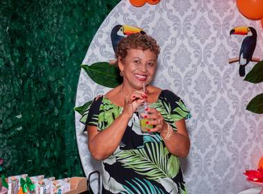 Aniversários de Maria Peradeles - 65 Anos