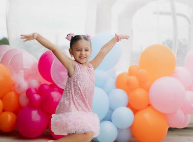 Aniversário de Pool Party Barbie da Serena-4 anos