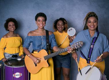 Corporativo de Banda Um Amô