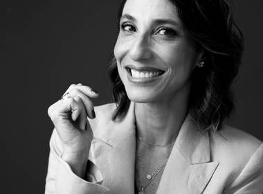 Corporativo de Flavia Azeredo