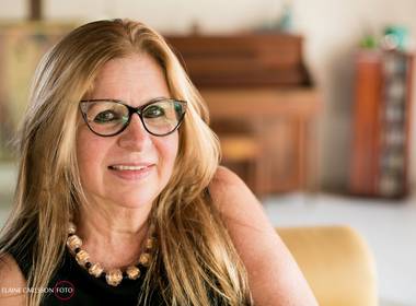 Corporativo de Carmem Cyrino