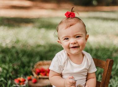 FOTOGRAFIA DE FAMÍLIA de FOTOGRAFIA DE FAMÍLIA | CECÍLIA 9 MESES - JARDIM DO LAGO - CANOAS/ RS