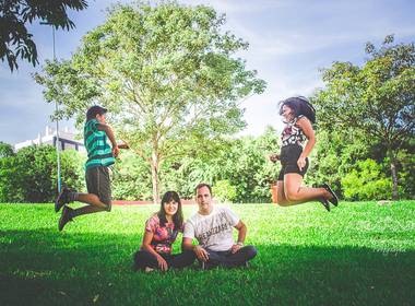 FOTOGRAFIA DE FAMÍLIA de FOTOGRAFIA DE FAMÍLIA | FAMÍLIA GAYER FREIRE - PARQUE GERMANIA - PORTO ALEGRE