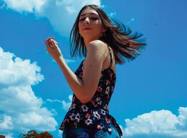 Ensaios Feminino de Julia Nunes