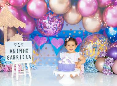 Ensaio Infantil Temático de Balões Lilás