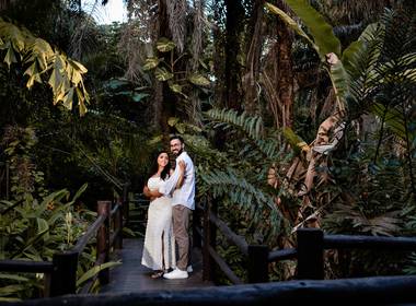 Ensaio Pré-Casamento de Ensaio na Praia de Vilas do Atlântico - Geise e Marcelo