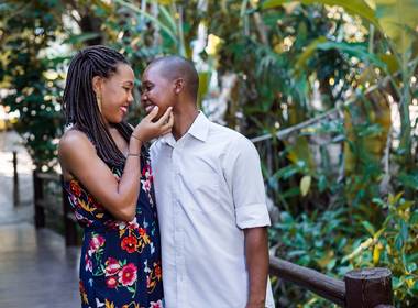 Ensaio de Bodas de Ensaio Fotográfico no Parque Ecológico de Vilas do Atlântico Misraela & Alécio