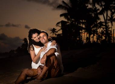Ensaio Pré-Casamento de Ensaio Pré Casamento Emily e Caique na Praia de Vilas do Atlântico - Lauro de Freitas - Bahia