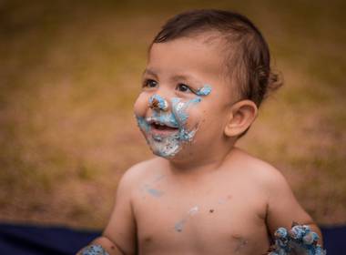 infantil de Smach the Cake do Felipe