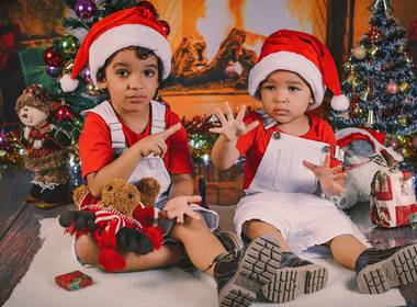 Ensaio Infantil de Sessão de Natal - Davi e Bento