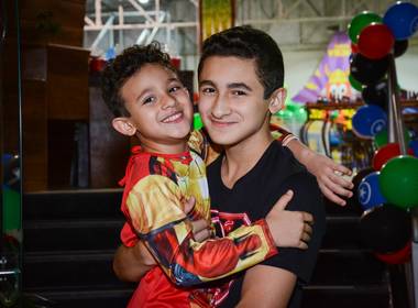 Festa Teen de Enrico 14 e Ryan 7 anos