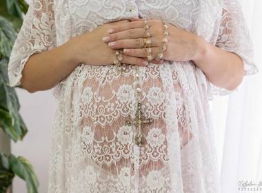 Gestante em Estúdio de Ensaio Gestante Juliana