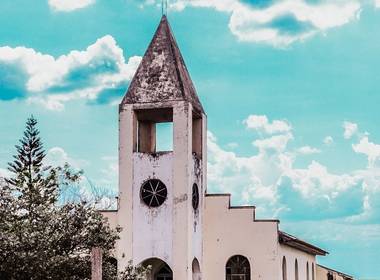 Fotos Urbanas de Pequena Capela Abandonada