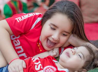 Ensaios de Ensaio das irmãs Laura e Lara