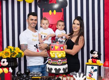 Aniversários de Ryan e Henry