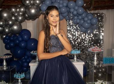 Aniversário de 15 Anos de ANIVERSÁRIO DE 15 ANOS VERÔNICA