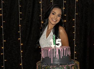 Aniversário de 15 Anos de Aniversário 15 anos Vitoria Oliveira 