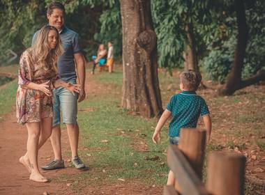 Ensaio de Família de Ensaio de Família no Parque - Michele & Murilo + Filhos