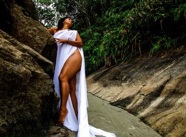 Femmena - Fotografia Feminina de Ensaio Feminino - Danielle