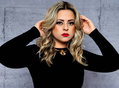 Book  de Angelica Modelando renovando Portifólio