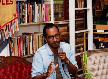 Eventos de Noite de Autógrafos de Emiliano de Camargo David - Livraria Simples 