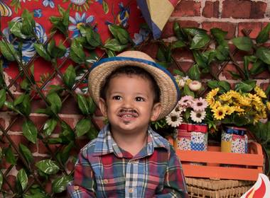 Acompanhamento Infantil Studio de Ensaio Vitor Festa Junina