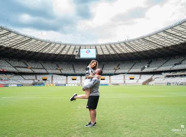 Pre casamento de Michelle e Daniel | Fotografia no Estádio Mineirão em Belo Horizonte MG