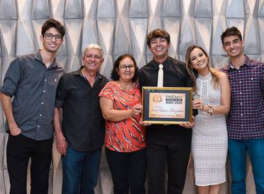 Homenagens de PRÊMIO MELHORES DO ANO 2020