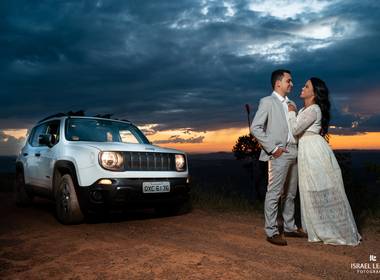 Pre casamento de Paula e Diego | Fotografia do pré casamento com lindo por do sol em MG