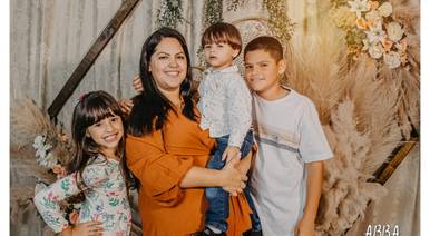 Temático Studio de Ensaio dia das mães Grazy=Familia 