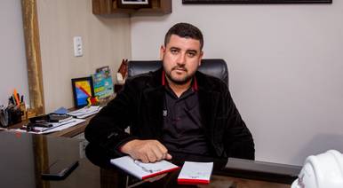 Corporativos de Fotos Corporativas Ivan proprietário Galvet Pré Moldados