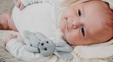 Infantil de Ensaio de Páscoa Enzo