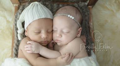 Newborn de Newborn de Gêmeos
