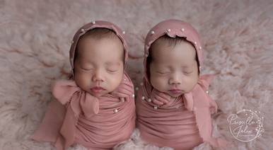 Newborn de Recém-Nascido - o ensaio das Gêmeas Helena e Heloisa