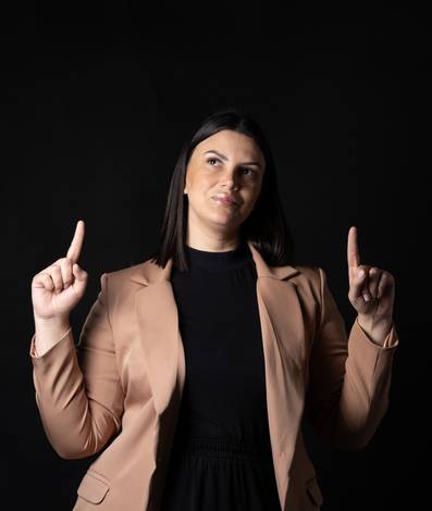 Corporativo de Jessica Correia - Granstone Distribuidora