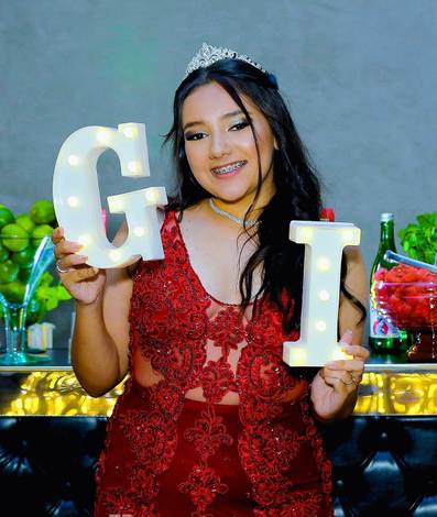Debutante de Geovana 15 Anos - Buffet Mansao Arya