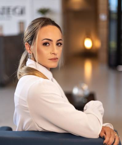 Corporativo de Ensaio de Posicionamento de Imagem: Dra. Mariana Cossia