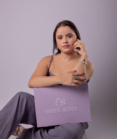 Corporativo de Ensaio Posicionamento de Imagem: Alyne Bertelli