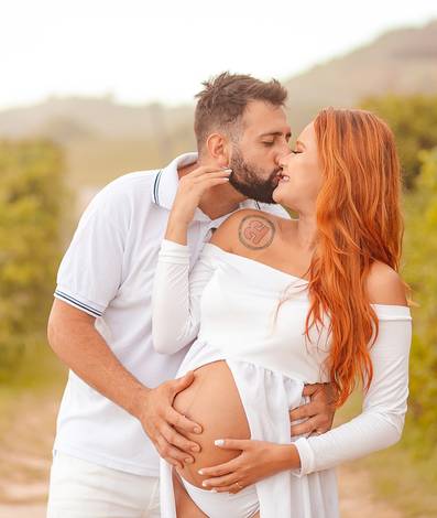 Gestante de Barbara e Diounatan a espera do Logan