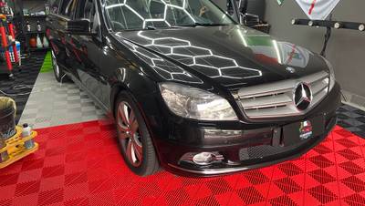 Lavagem Detalhada EXterna de Mercedes C300