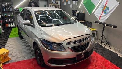Lavagem Detalhada EXterna de GM Prisma 