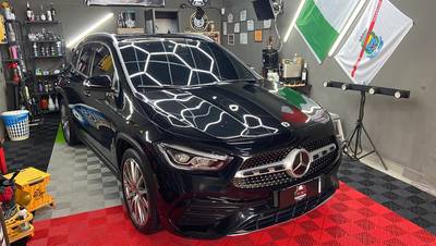 Lavagem Detalhada EXterna de Mercedes GLA 200 Black 
