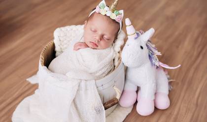 Ensaios Newborn de Ensaio newborn em estúdio - Luiza