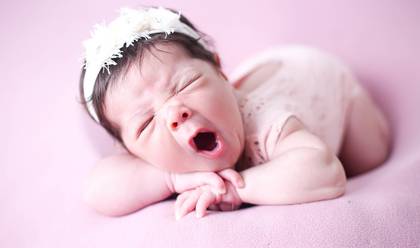 Newborn de Isis